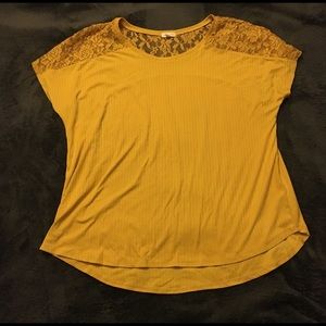 🖤 Lace Accented Blouse 🖤